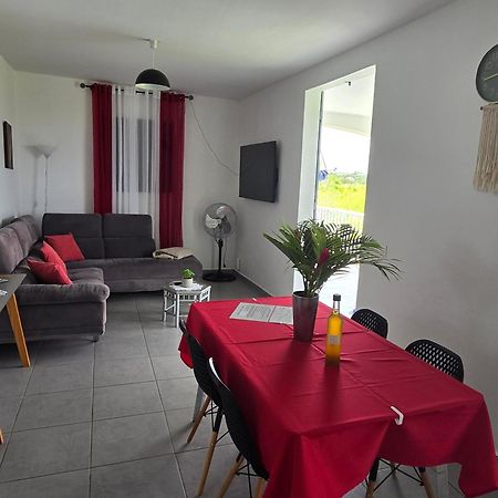 Maison Laurencia - Appartement De L'Etage Sainte-Anne (Grande-Terre) Exterior foto