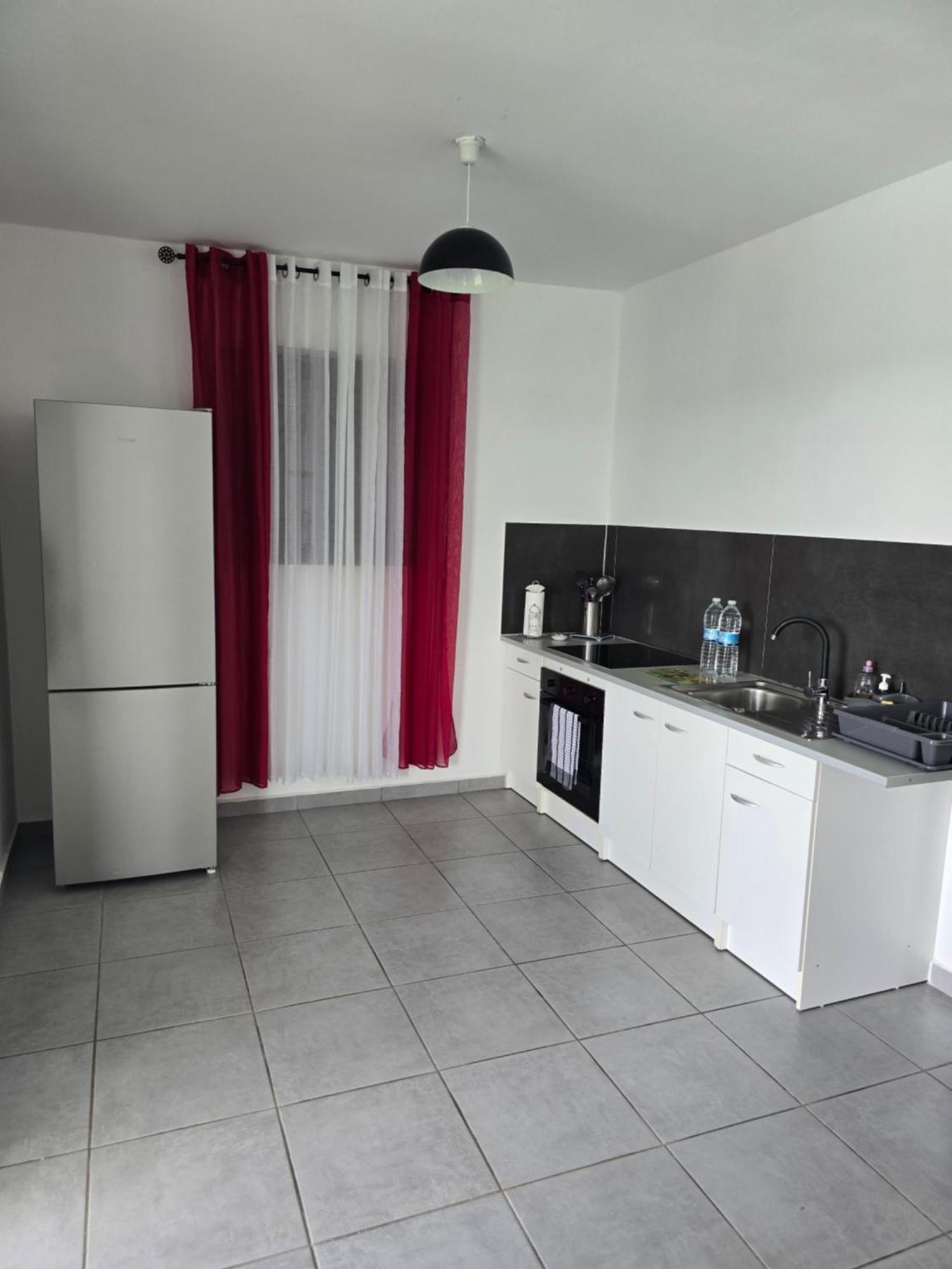 Maison Laurencia - Appartement De L'Etage Sainte-Anne (Grande-Terre) Exterior foto